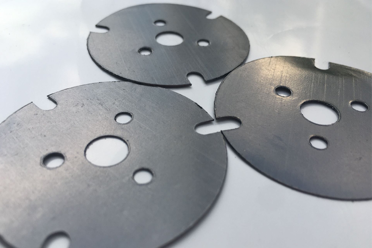 什么是导热石墨片?导热石墨片的散热原理、分类、特性及应用介绍 什么是导热石墨片?导热石墨片的散热原理、分类、特性及应用介绍